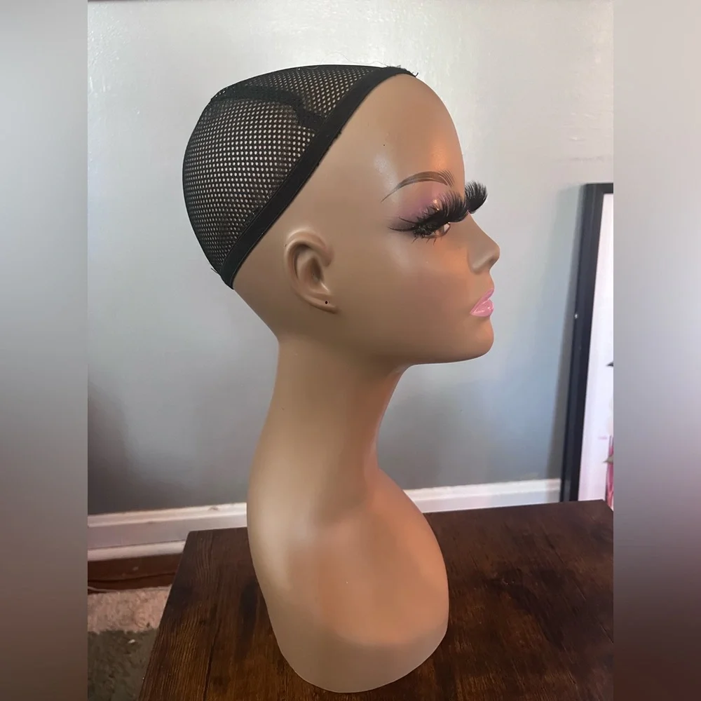 Mannequin Head Display with Pink Makeup - Picture 2 of 3